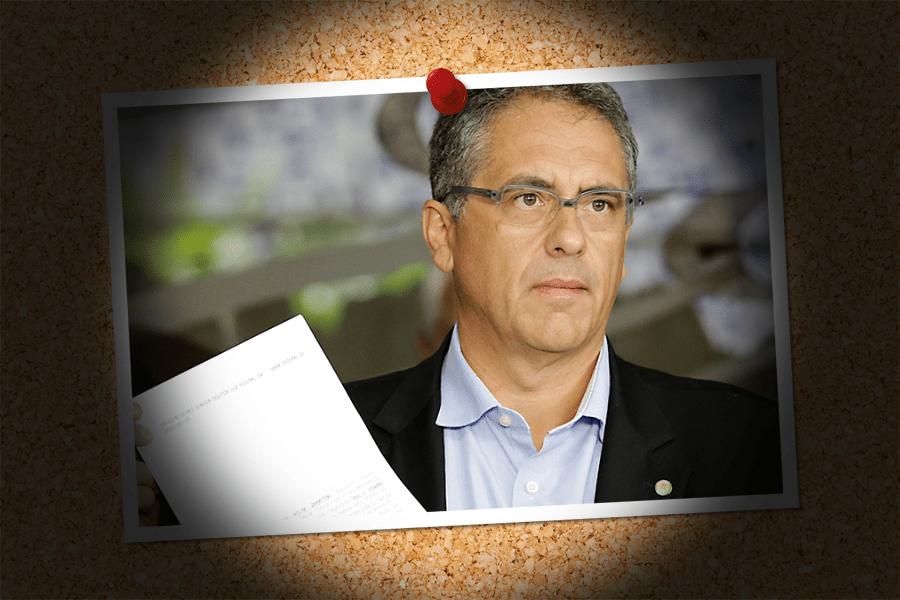 Líder do PT usa verba pública para ver Lula