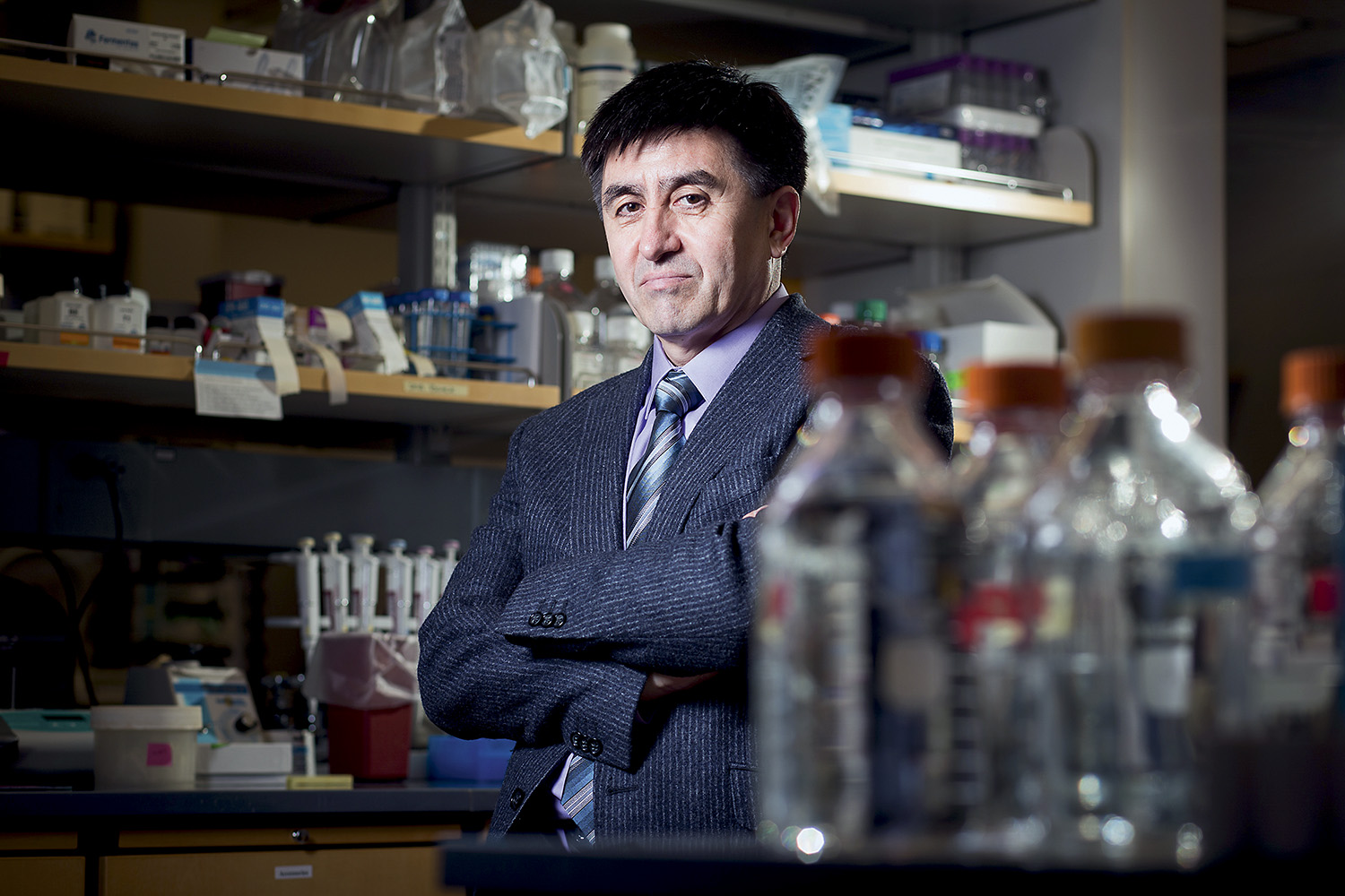 O CRIADOR &ndash; Nascido no Cazaquist&atilde;o, o cientista Shoukhrat Mitalipov, hoje diretor da Universidade de Oregon, nos Estados Unidos, foi autor do experimento. O pesquisador tamb&eacute;m &eacute; pioneiro em um m&eacute;todo conhecido como embri&atilde;o de tr&ecirc;s pais &mdash; duas m&atilde;es