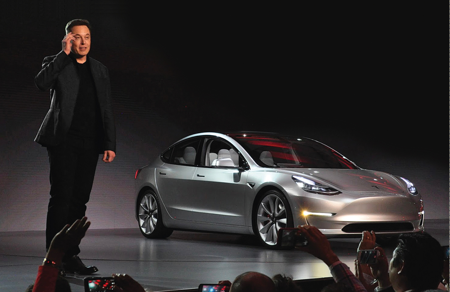 Ningu&eacute;m ao volante