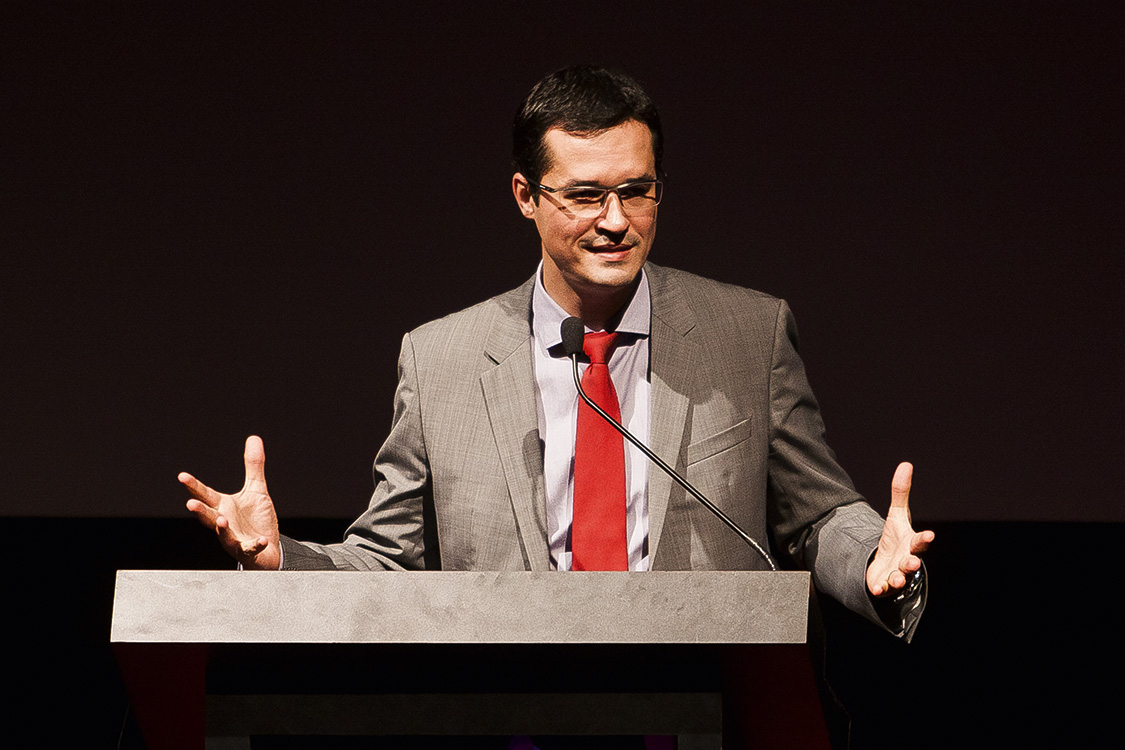 Linha fina – Dallagnol: palestras remuneradas fizeram o coordenador da força-tarefa em Curitiba cortar um dobrado