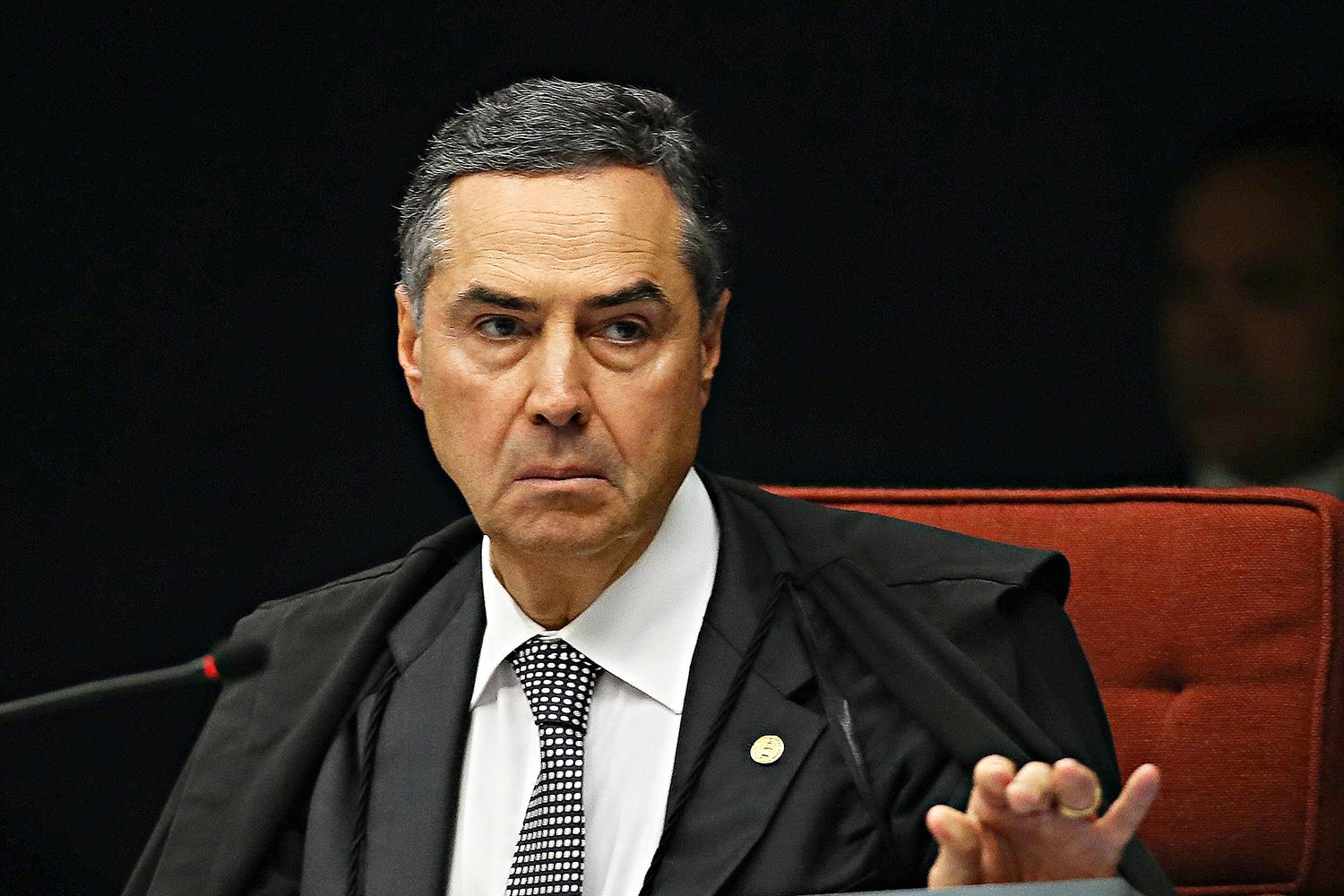 A cruzada contra barroso