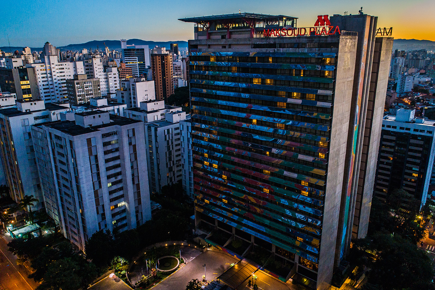 Barraco no hotel do luxo