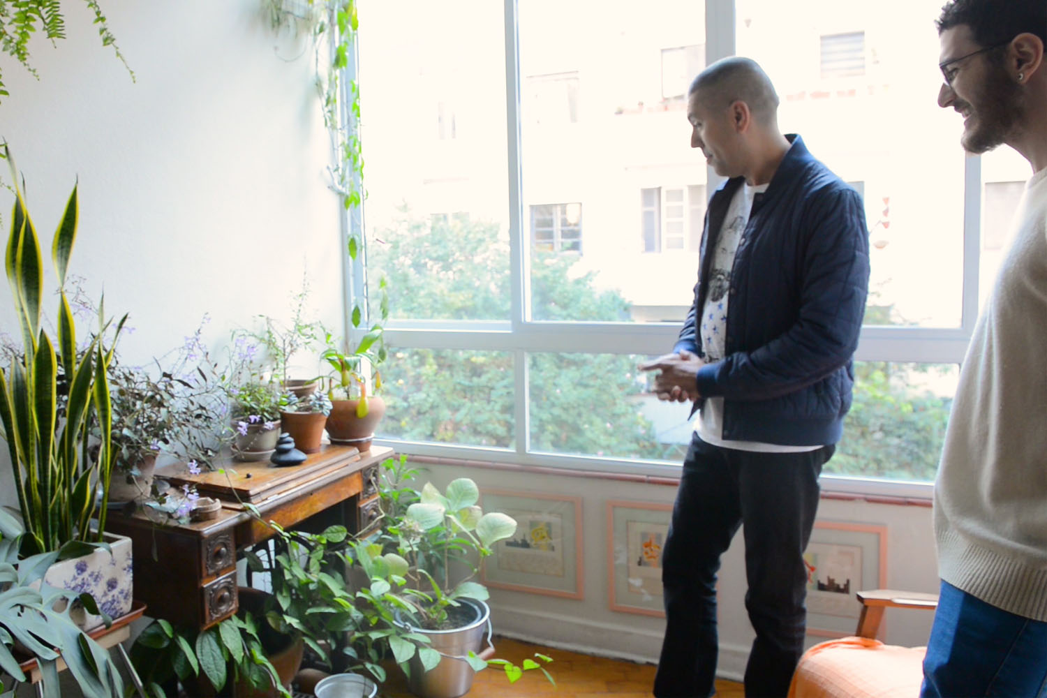 Jardim de Filipe D’Elia, acompanhado de Marcelo Marthe