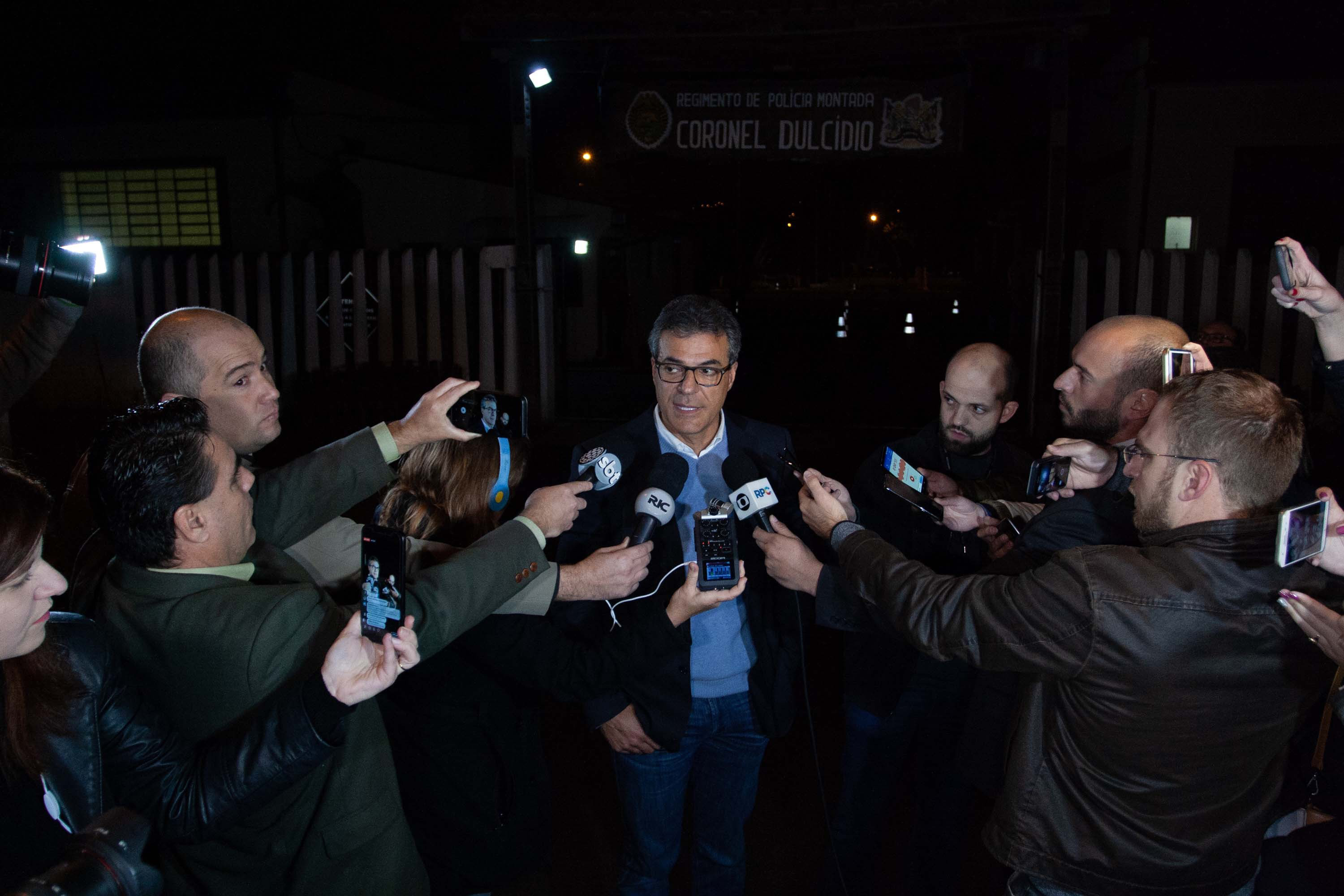 Beto Richa deixa presídio