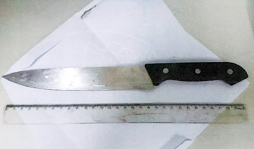 Faca utilizada em atentado contra Jair Bolsonaro