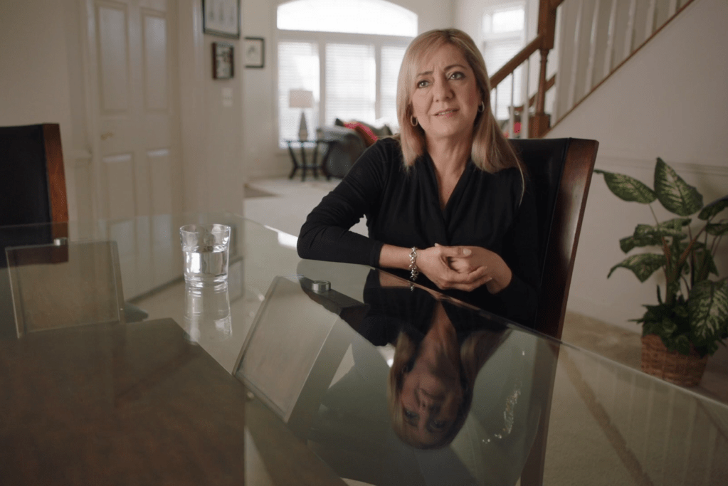 Série sobre mulher que castrou marido após sofrer abuso ganha trailer