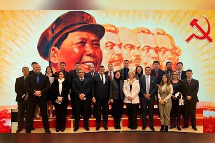 Congressistas do PSL na China – Montagem