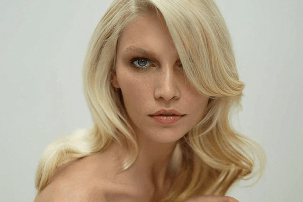 Modelo Aline Weber banca poços artesianos no Xingu