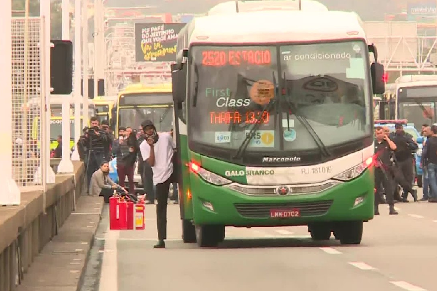 Em seis meses, Rio de Janeiro registrou 48 roubos em ônibus por dia