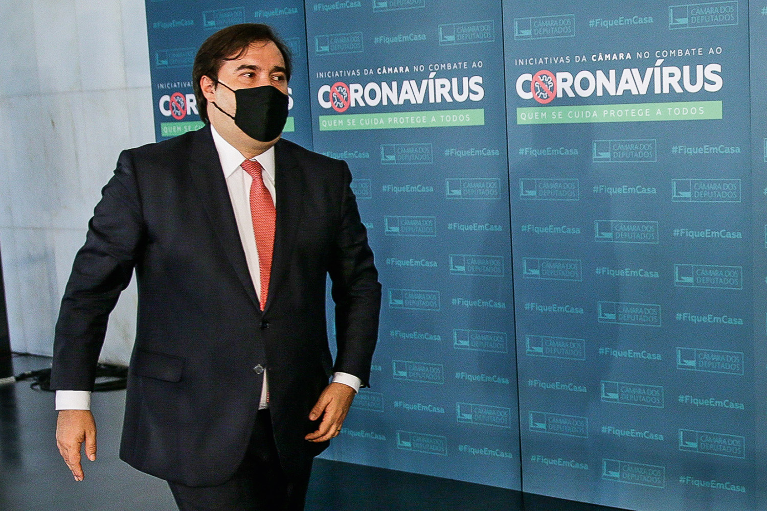 CONTRA -&ensp;Rodrigo Maia: tentativa de articula&ccedil;&atilde;o para enfrentar Arthur Lira -