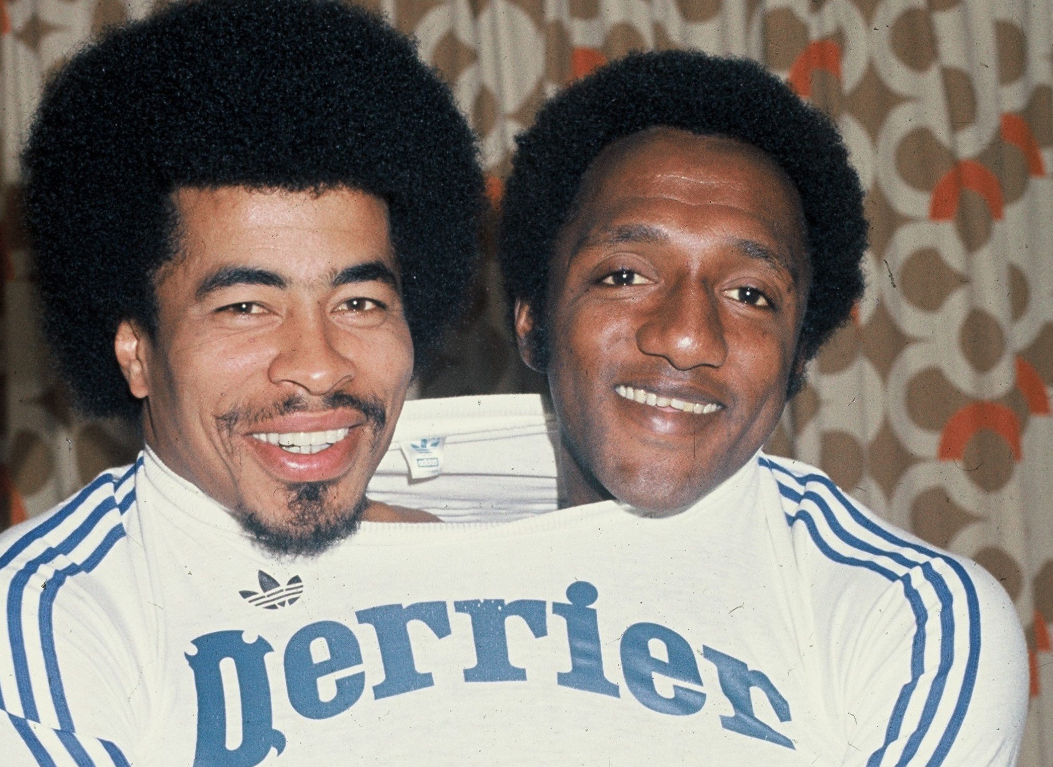 Jairzinho e Caju, no Olympique de Marselha; ‘Furacão’ está internado com Covid