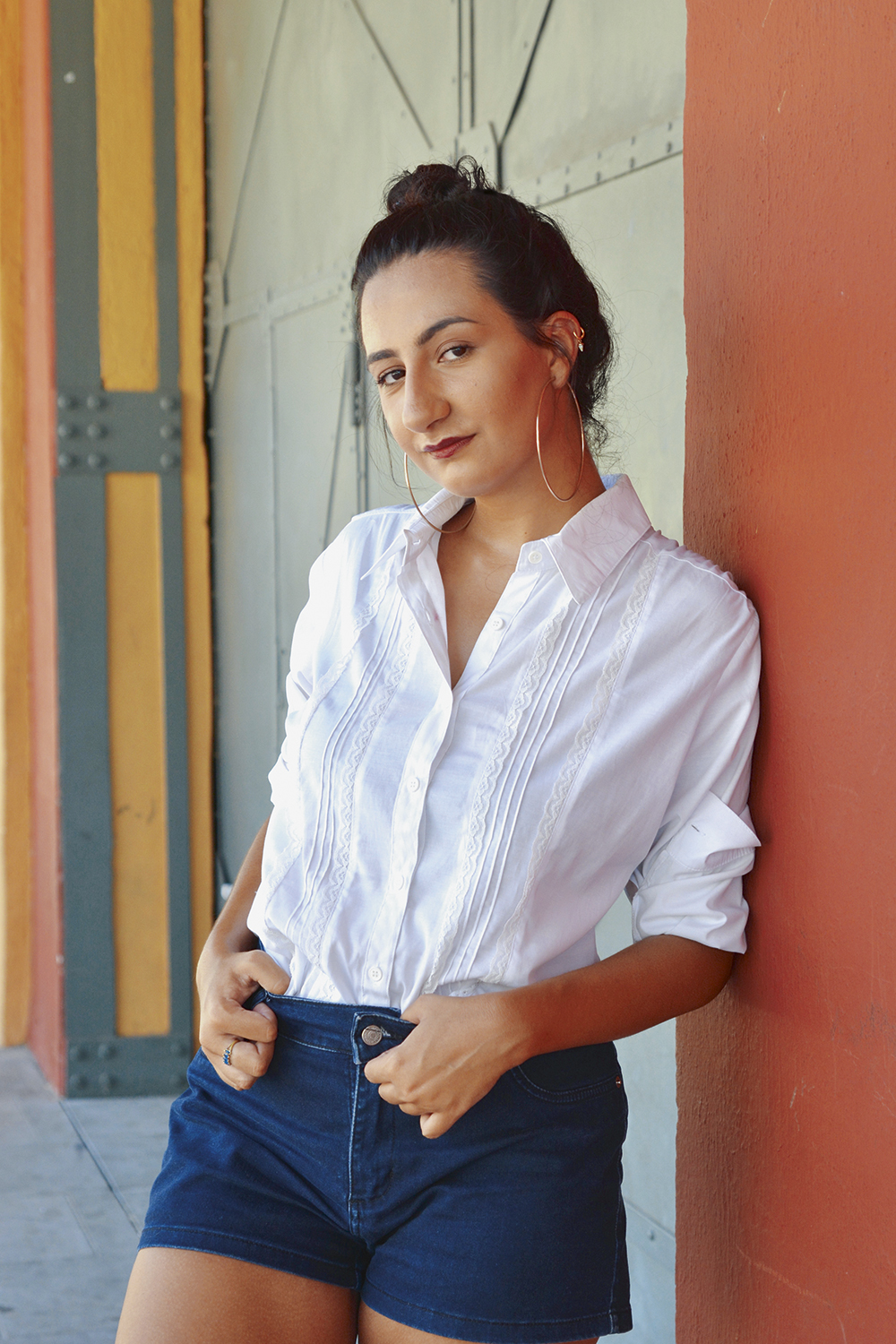 NOVA GERA&Ccedil;&Atilde;O - A diretora de arte Luiza Oliveira, 23 anos, sofre de depress&atilde;o e ansiedade desde a adolesc&ecirc;ncia. Ela pertence a uma turma que lidera a quebra do tabu. &ldquo;Nunca escondi minha doen&ccedil;a&rdquo; -