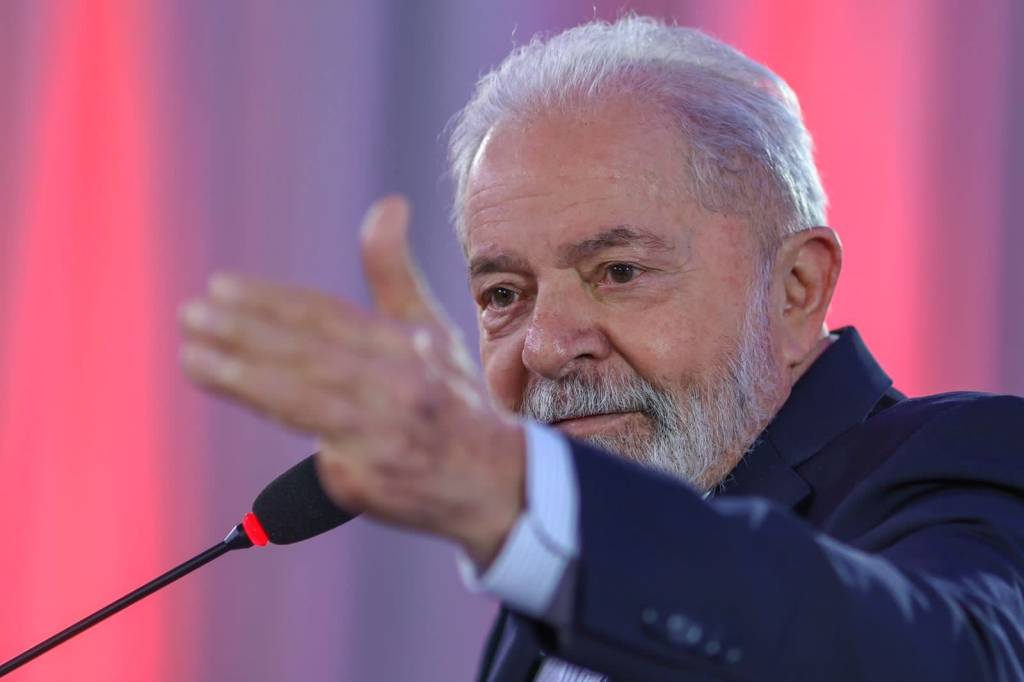Lula atropela o PT e avança no seu “movimento”