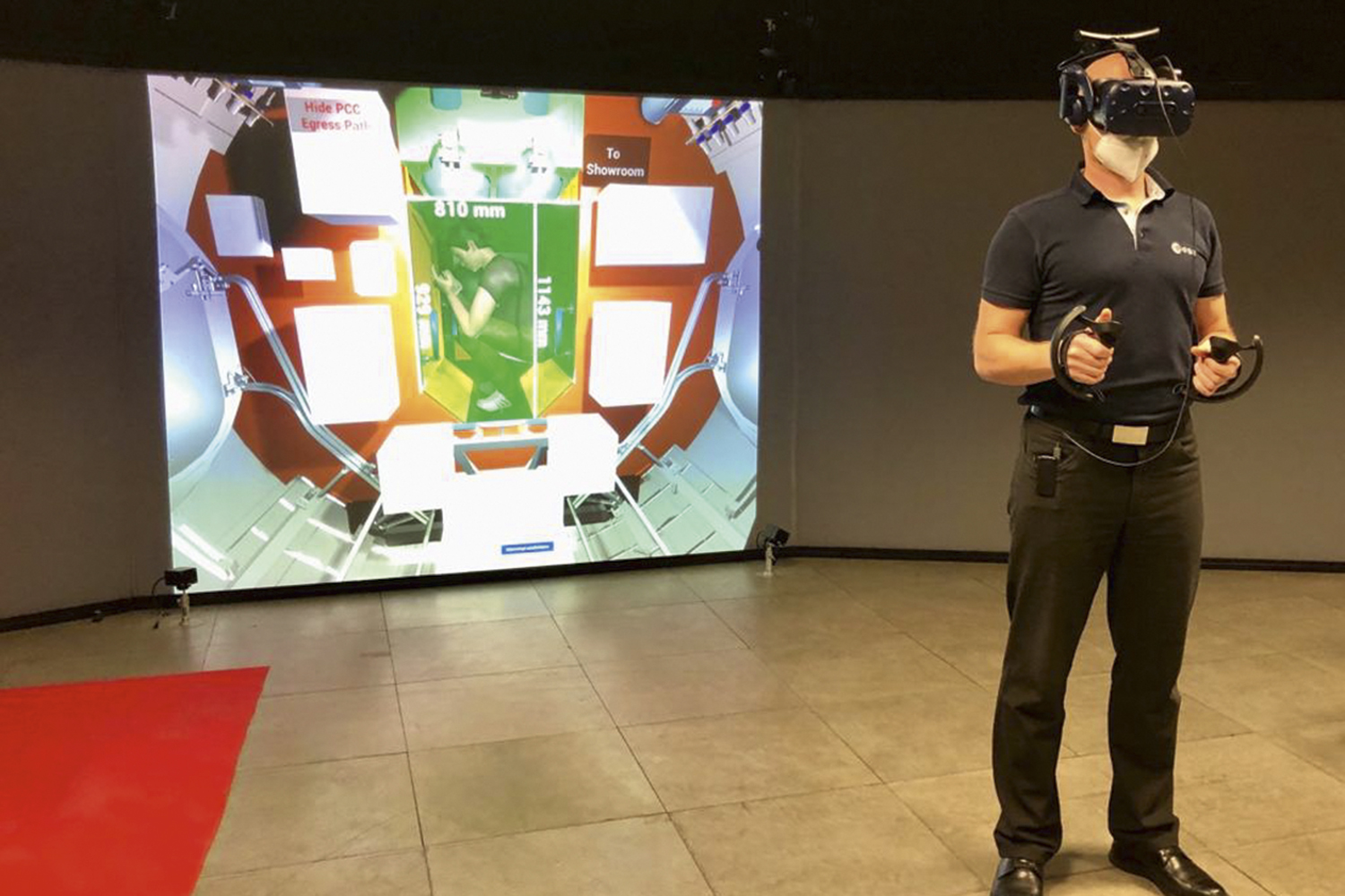 REALIDADE VIRTUAL -&ensp;Teste: astronauta &ldquo;experimenta&rdquo; habita&ccedil;&atilde;o lunar -