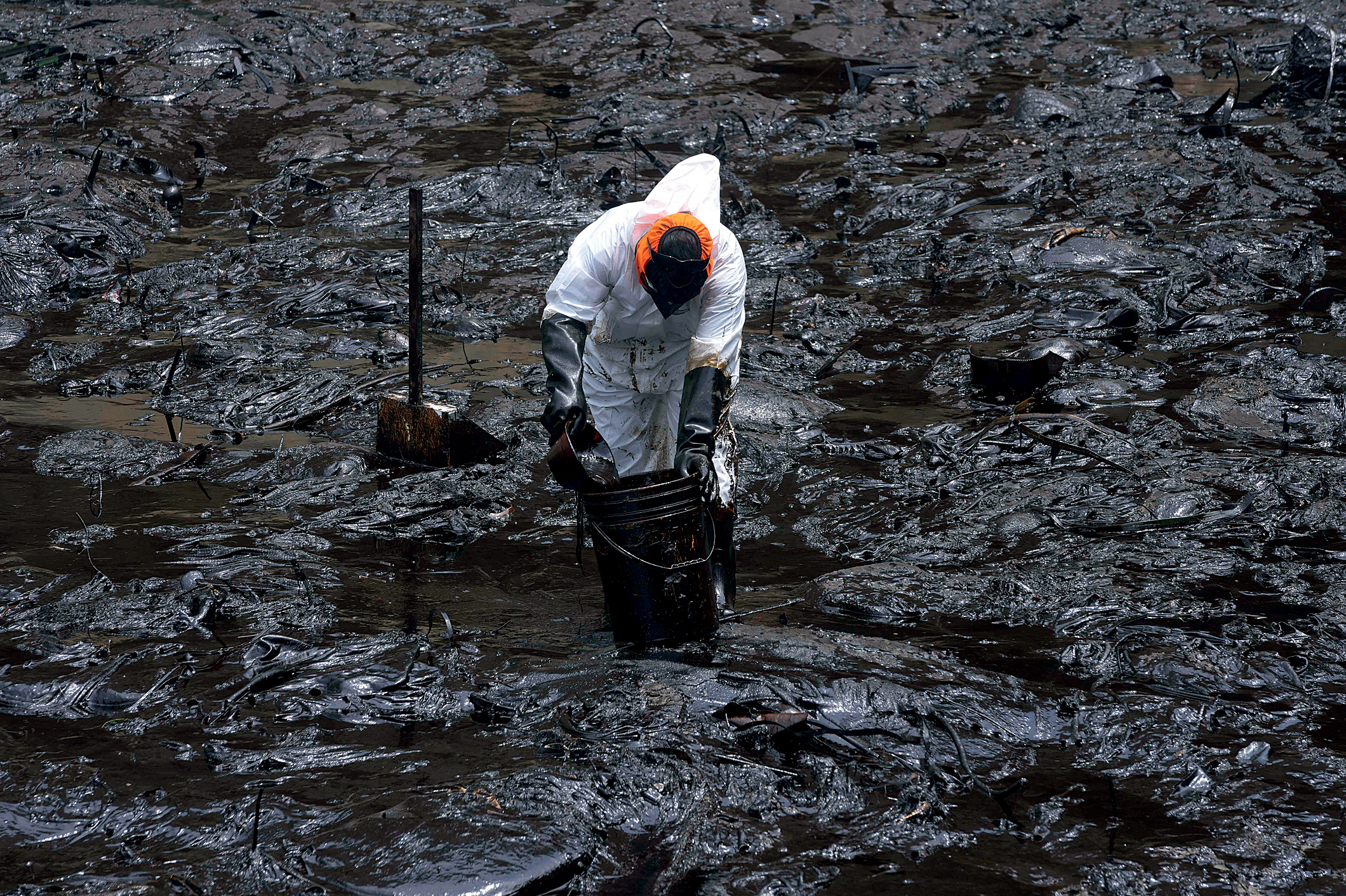 EFEITOS SEVEROS&ensp;- No Peru: vazamento de &oacute;leo provocado por maremoto -