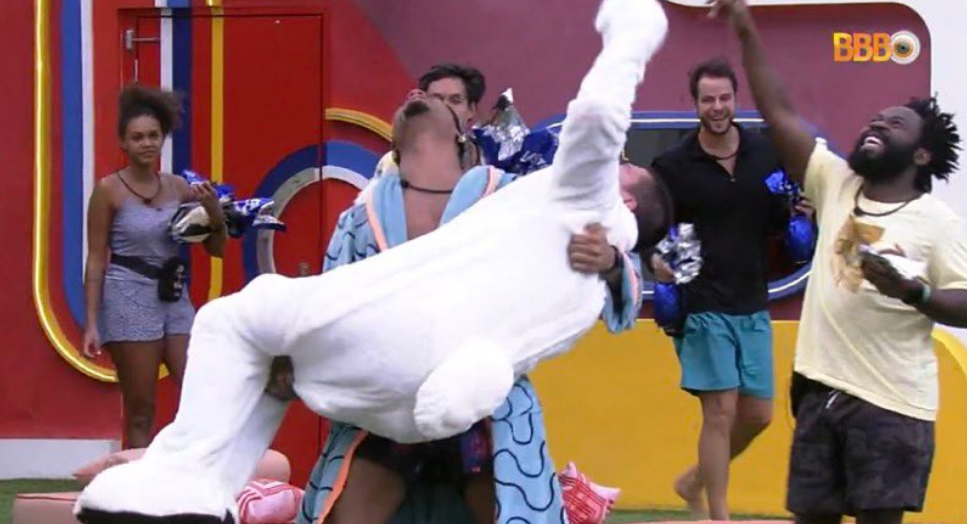 Oito dos dez assuntos mais comentados do Twitter são sobre o BBB 22