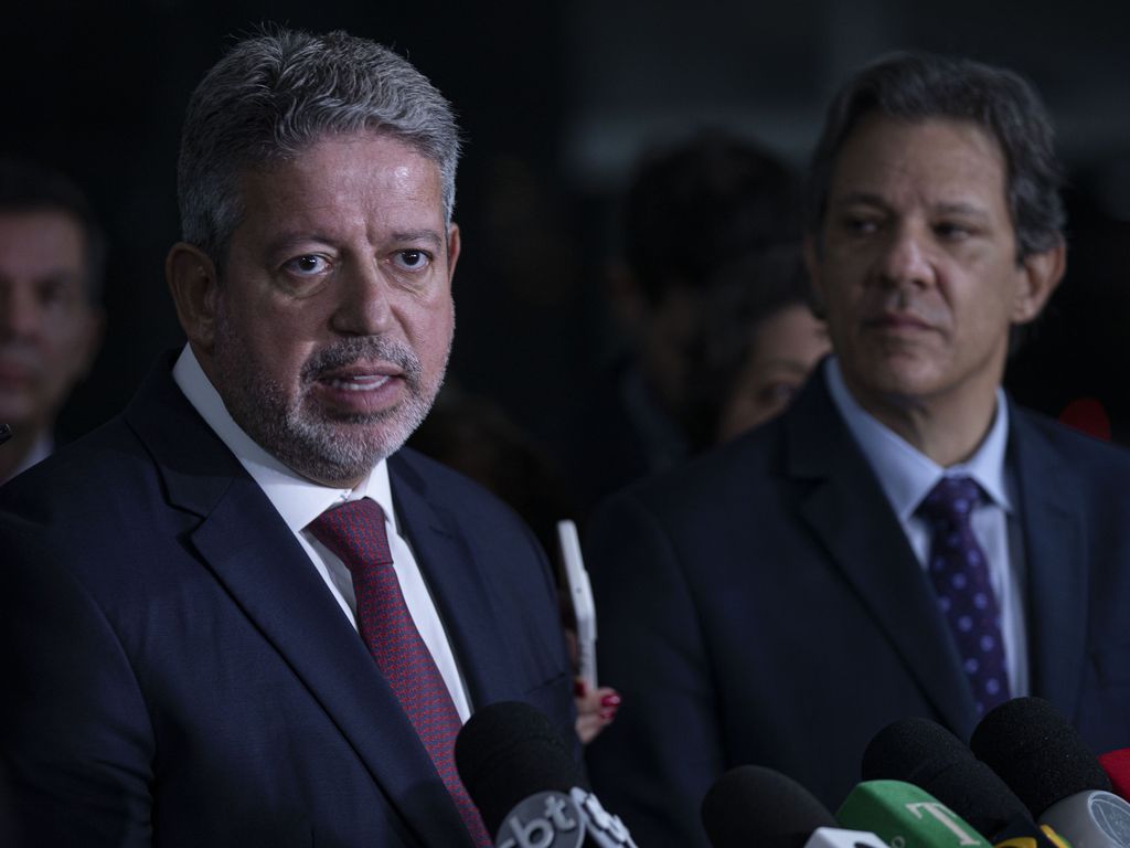 O presidente da Câmara, Arthur Lira, e o ministro da Fazenda, Fernando Haddad