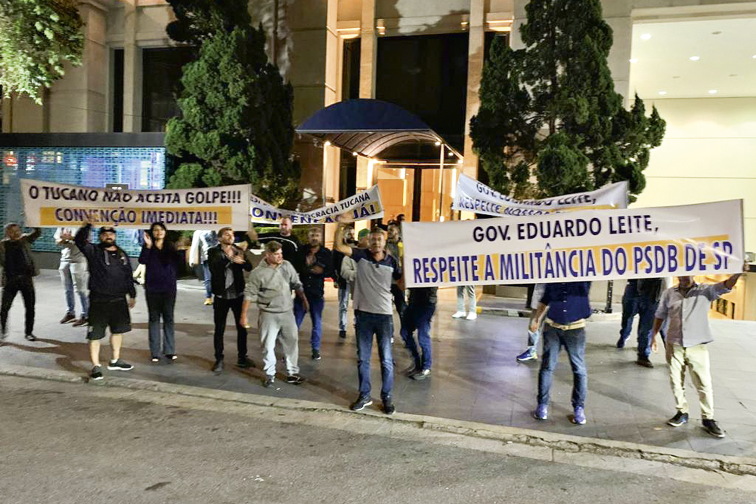 OPOSI&Ccedil;&Atilde;O -&ensp;Protesto em S&atilde;o Paulo: reuni&atilde;o esvaziada e cr&iacute;ticas &agrave; dire&ccedil;&atilde;o
