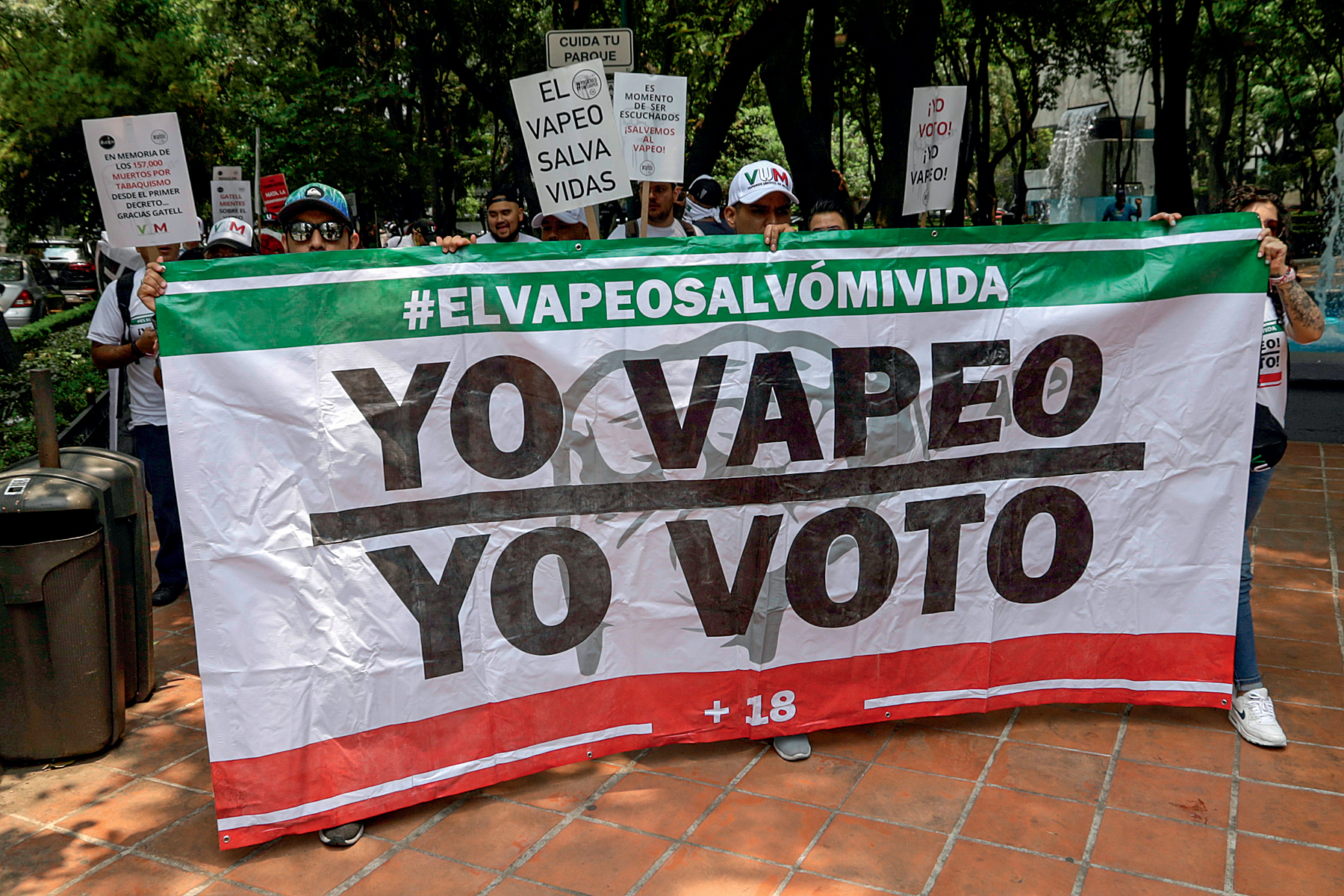 PROTESTO -&ensp;M&eacute;xico: manifestantes reivindicam direito ao vape