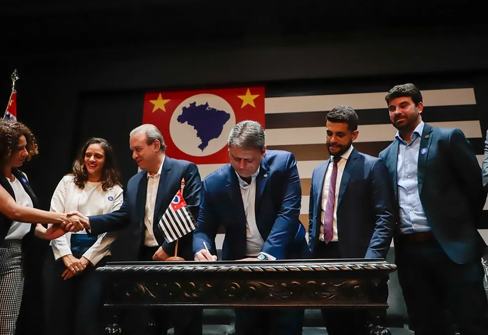 Após sete meses, lei de cannabis medicinal no SUS não foi regulamentada