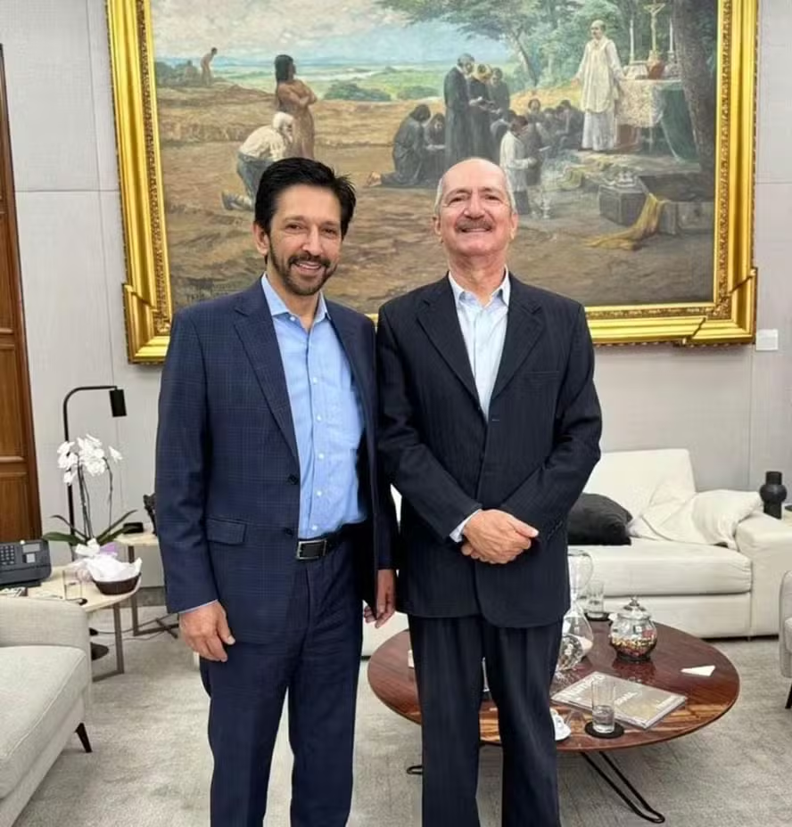 Aliados buscam convencer Bolsonaro a aceitar Rebelo como vice de Nunes