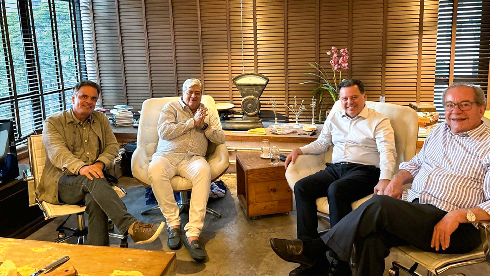 NINHO&ensp;- A&eacute;cio, Datena, Perillo e An&iacute;bal: aposta na popularidade do homem da TV