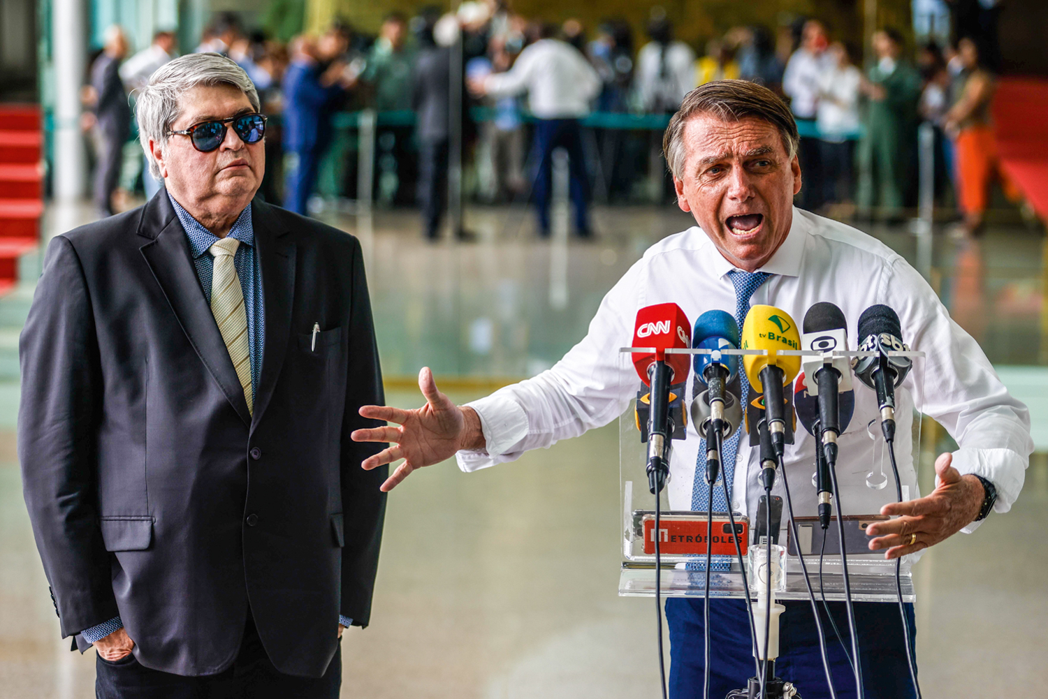 MUDAN&Ccedil;A&ensp;- Com Bolsonaro em 2022: ele agora quer dist&acirc;ncia do capit&atilde;o