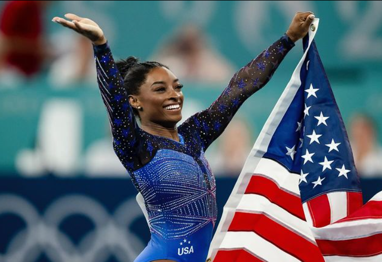 A reação de Simone Biles nas redes após opinar sobre atleta transgênero