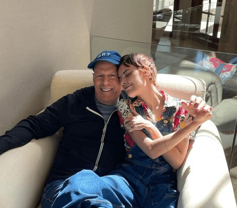 A rara aparição de Bruce Willis; seu estado após avanço da doença