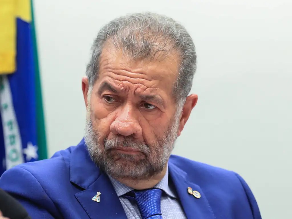 O pedido de Lupi a Edinho para uma composição PDT-PT em 2026