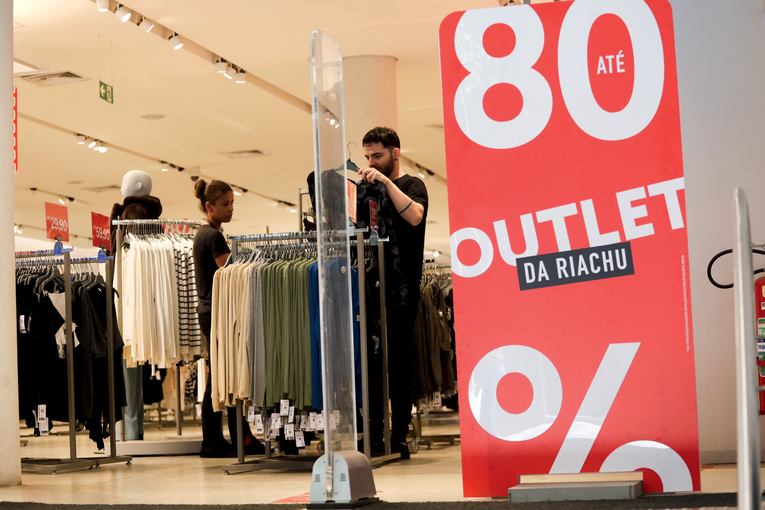 Lojas no centro da cidade, fazem desconto para o dia dos pais