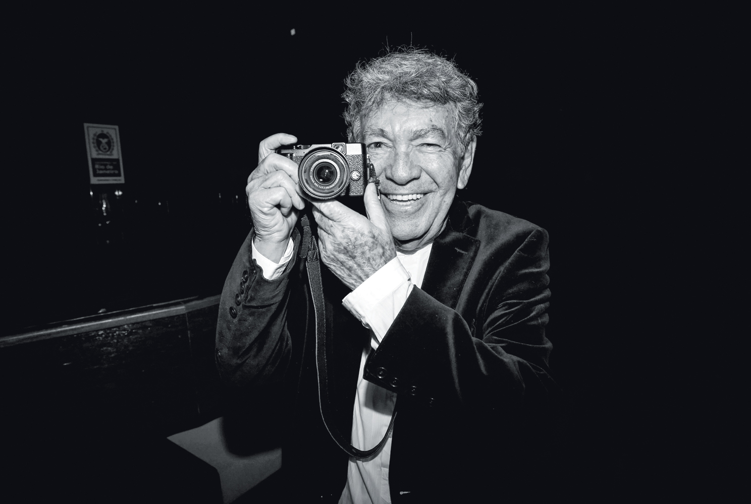 Rio de Janeiro (RJ), 04/11/2024 - Morre Evandro Teixeira (Arquivo) - Foto de 02/09/2015. Museu da Imagem e do Som completa 50 anos com festa na sala Cec&iacute;lia Meireles. Na foto: Evandro Teixeira. Foto: Marcos Ramos / Ag&ecirc;ncia O Globo