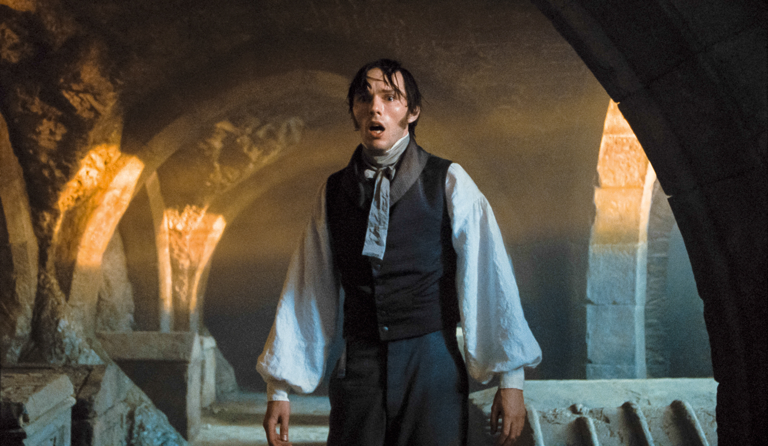 V&Iacute;TIMA C&Eacute;LEBRE -&ensp;Hoult no castelo do monstro: entre ratos reais e sangue