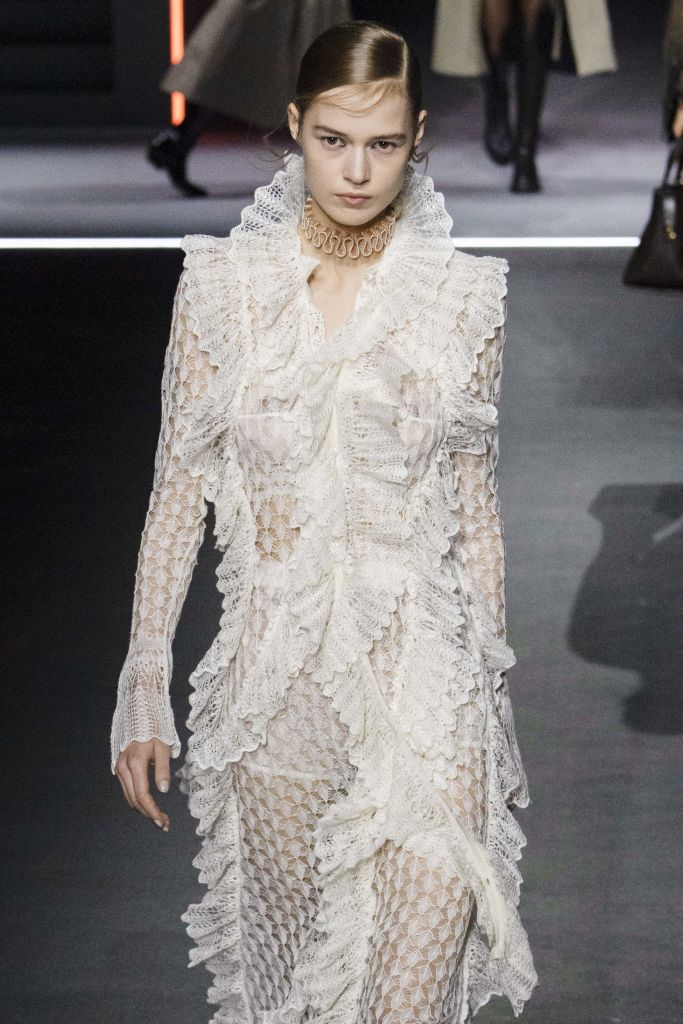 Dior: babados em refer&ecirc;ncia a 