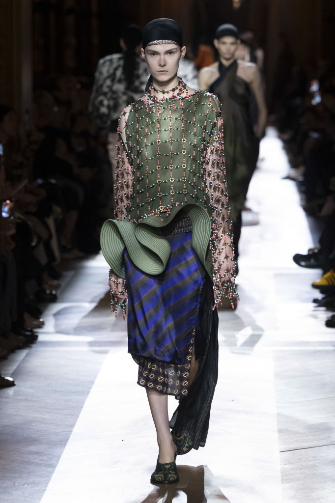 Dries Van Noten: mistura de tecidos, cores e padronagens