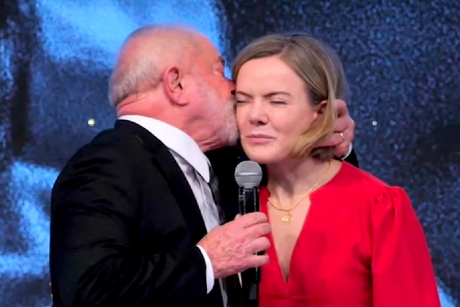 Lula-e-Gleisi-Hoffmann-04-jpeg