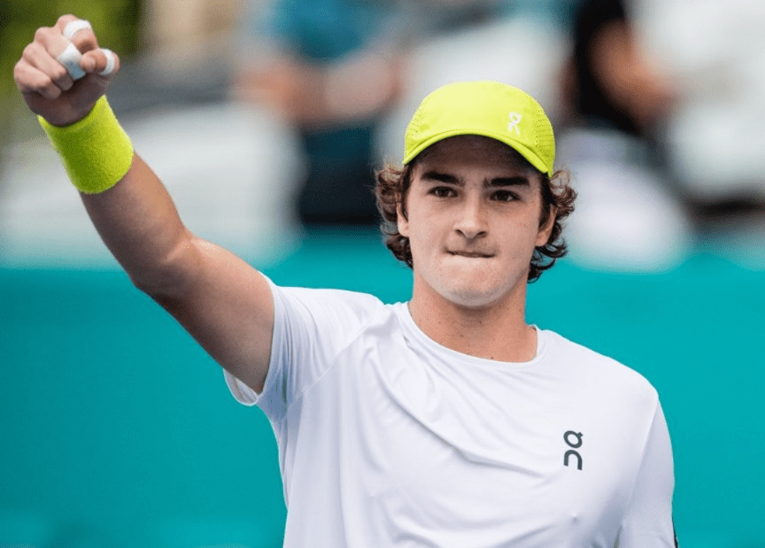 João Fonseca vence na estreia e comenta mal-estar em quadra no US Open
