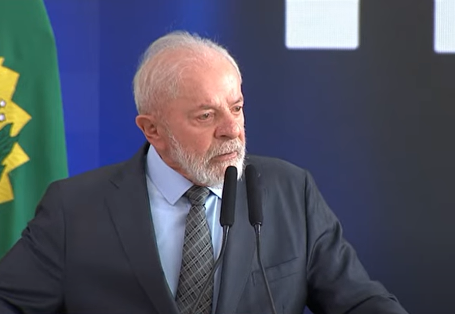 Um tiro no pé totalmente desnecessário de Lula