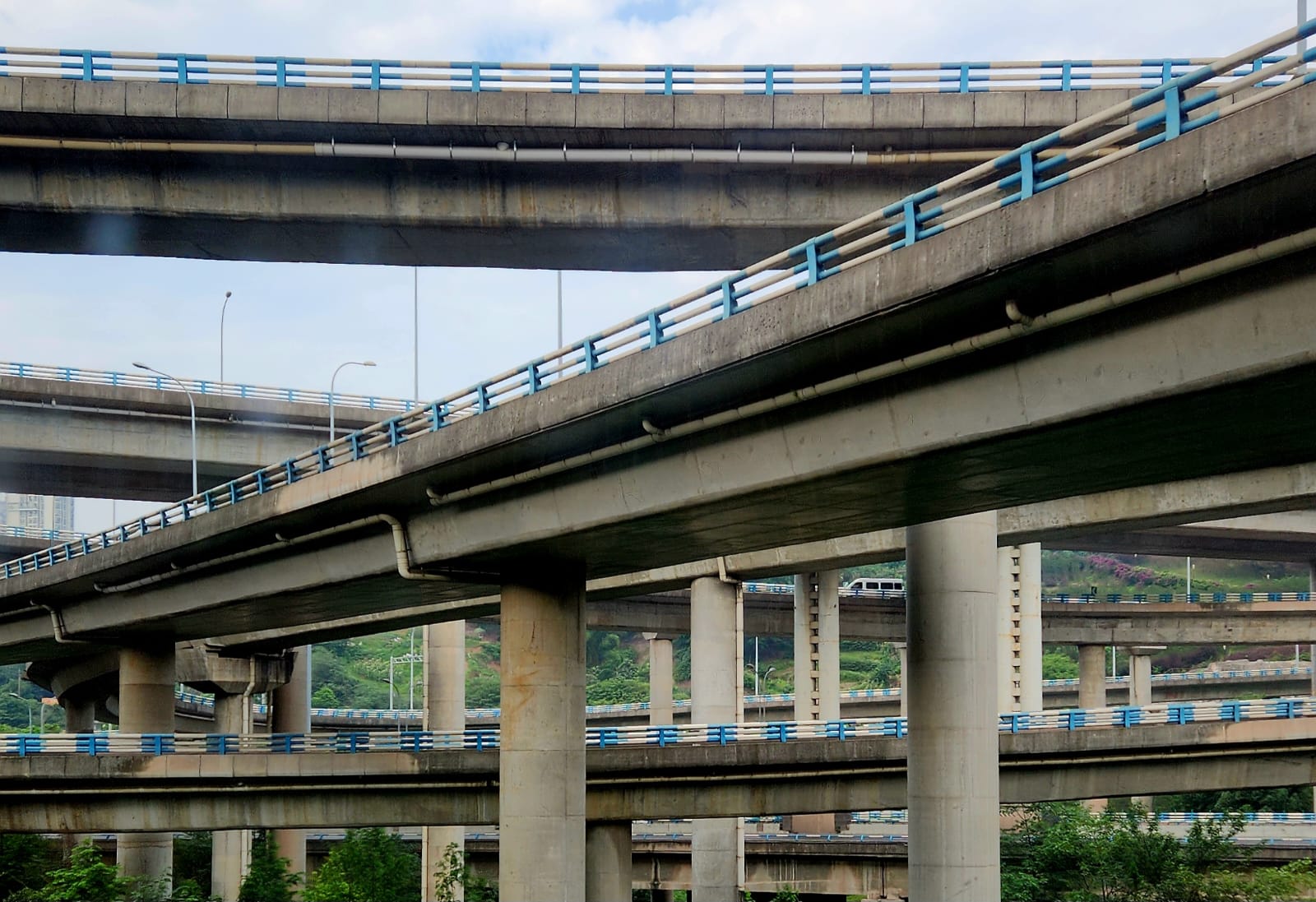 A inacredit&aacute;vel rede de vias expressas de Chongqing: tr&acirc;nsito flui, mesmo nos hor&aacute;rios de pico