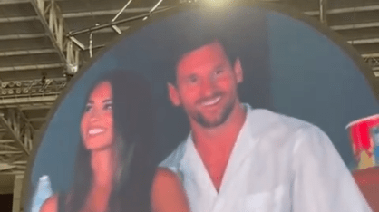 Após flagra de CEO, Messi aparece em ‘kiss cam’ do Coldplay