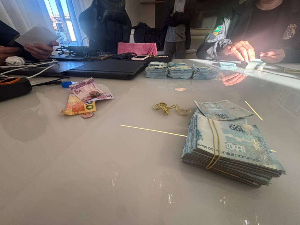 PF cumpre mandados contra investigados por fraudes milionárias no INSS