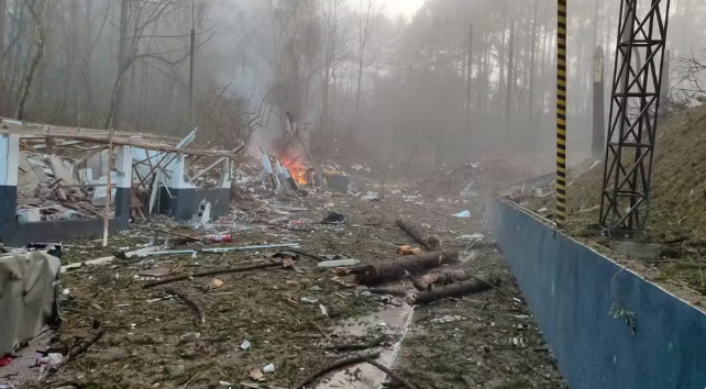 Explosão em fábrica de explosivos deixa nove mortos no Paraná