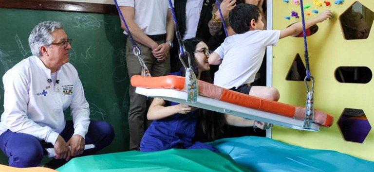 Anvisa e Ministério da Saúde se posicionam contra relação entre paracetamol e autismo