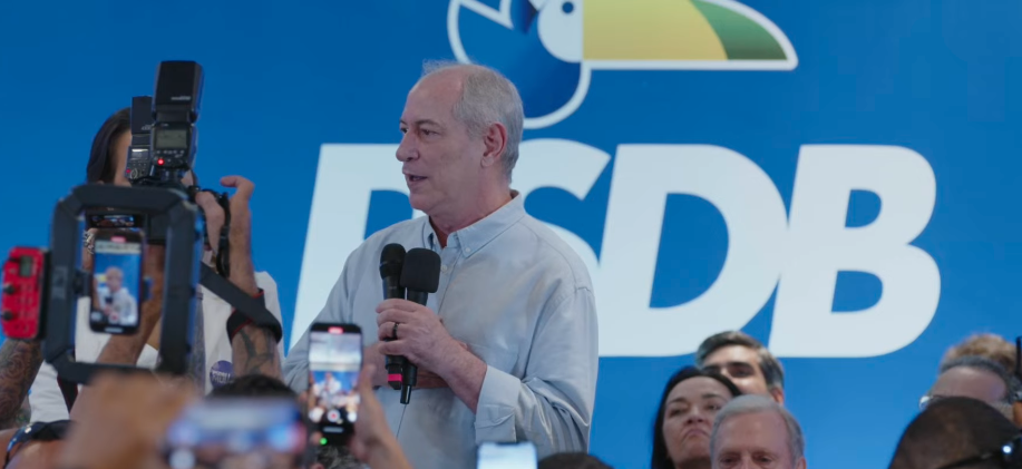 Apoiado pelo bolsonarismo, Ciro volta ao PSDB e pode enfrentar o PT em 2026