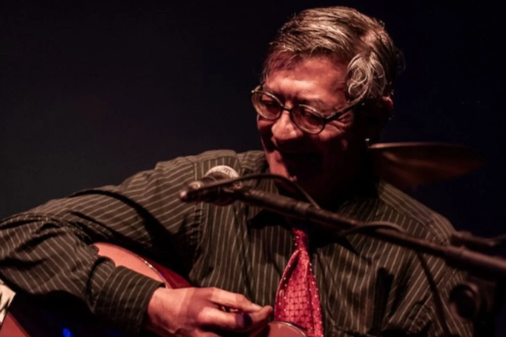 Cantor Julio Reny perde a visão após ser espancado com troféu de música