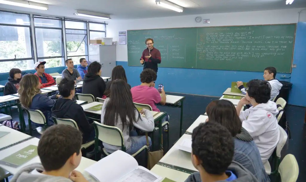 País enfrentou o analfabetismo, mas não os níveis críticos de aprendizagem