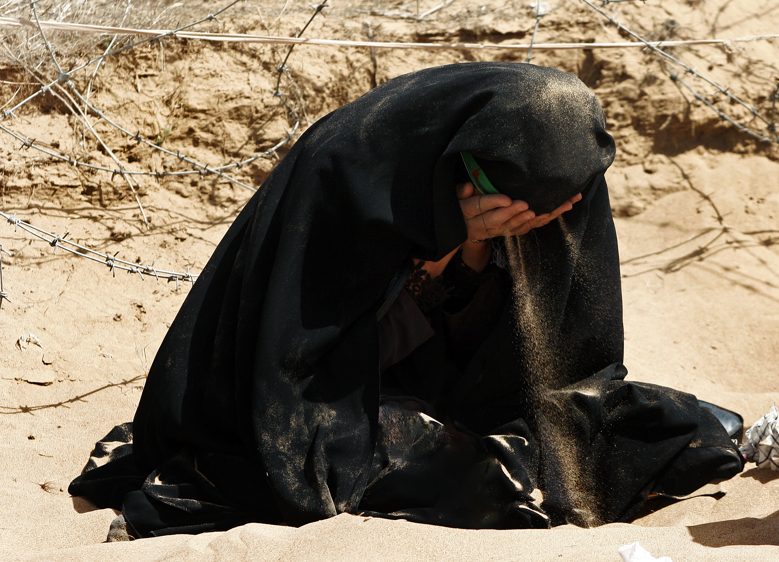 Mulher iraniana chorando – Irã