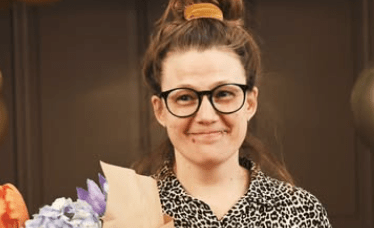 Autora premiada fala com empatia sobre longevidade e solidão em novo livro
