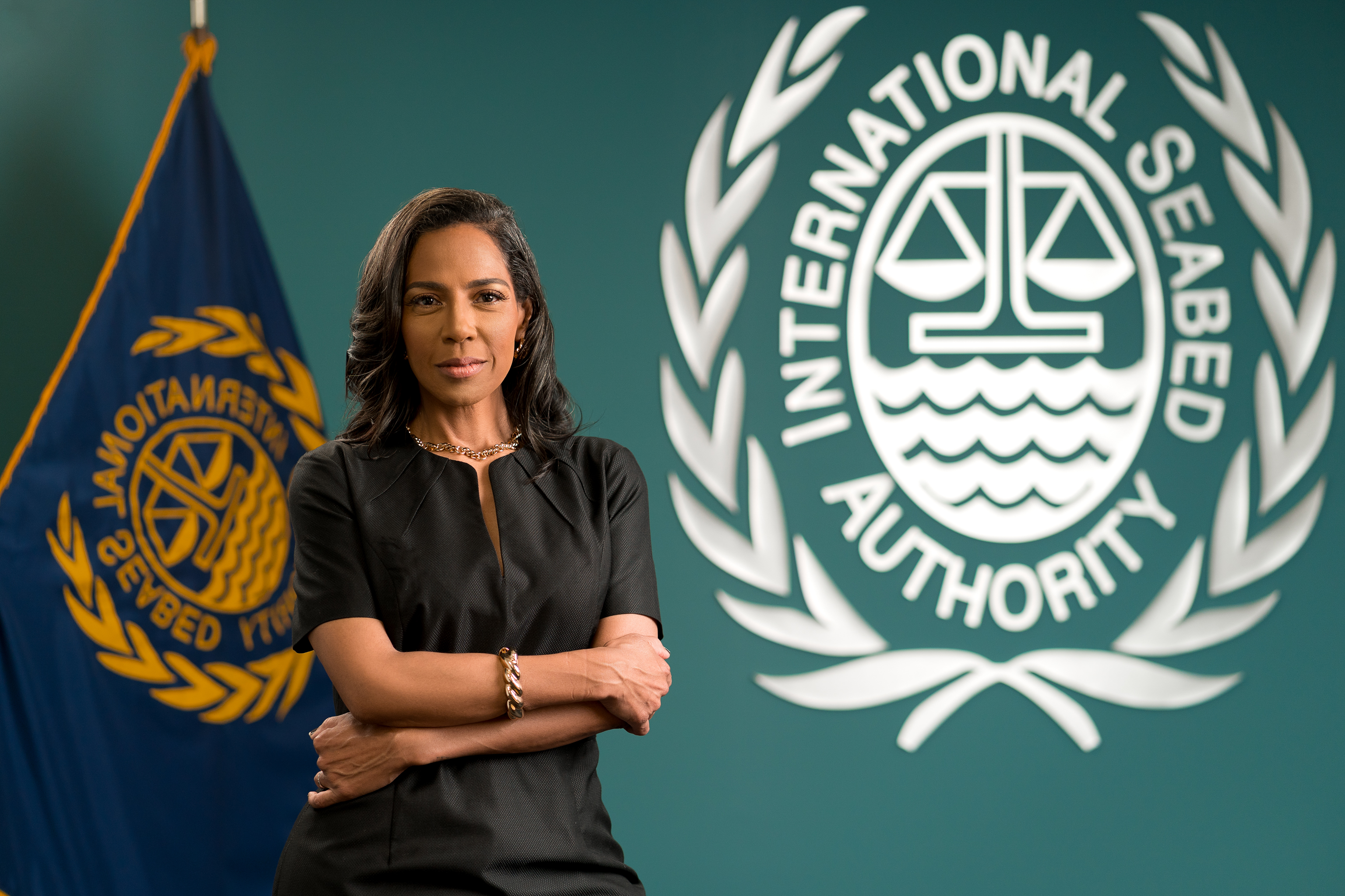 A brasileira Letícia Carvalho: à frente de autoridade global sobre os oceanos